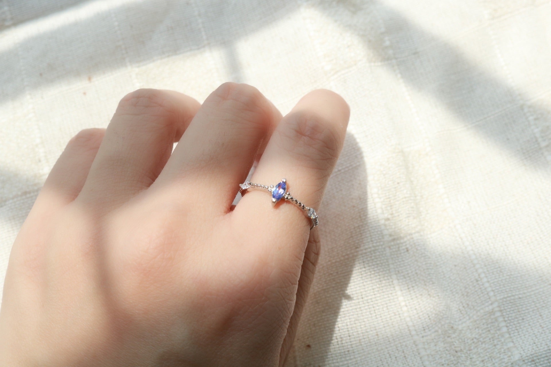 - Violet -